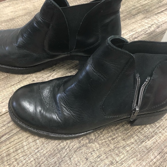 Black Boots from Italy - Picture 3 of 6